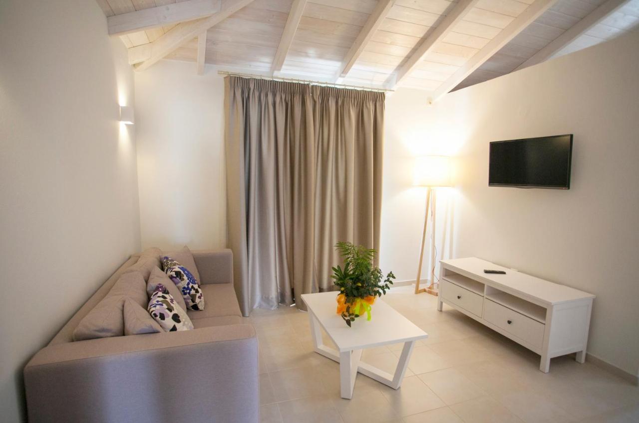 Aktaia Boutique Hotel Ammoudia Buitenkant foto